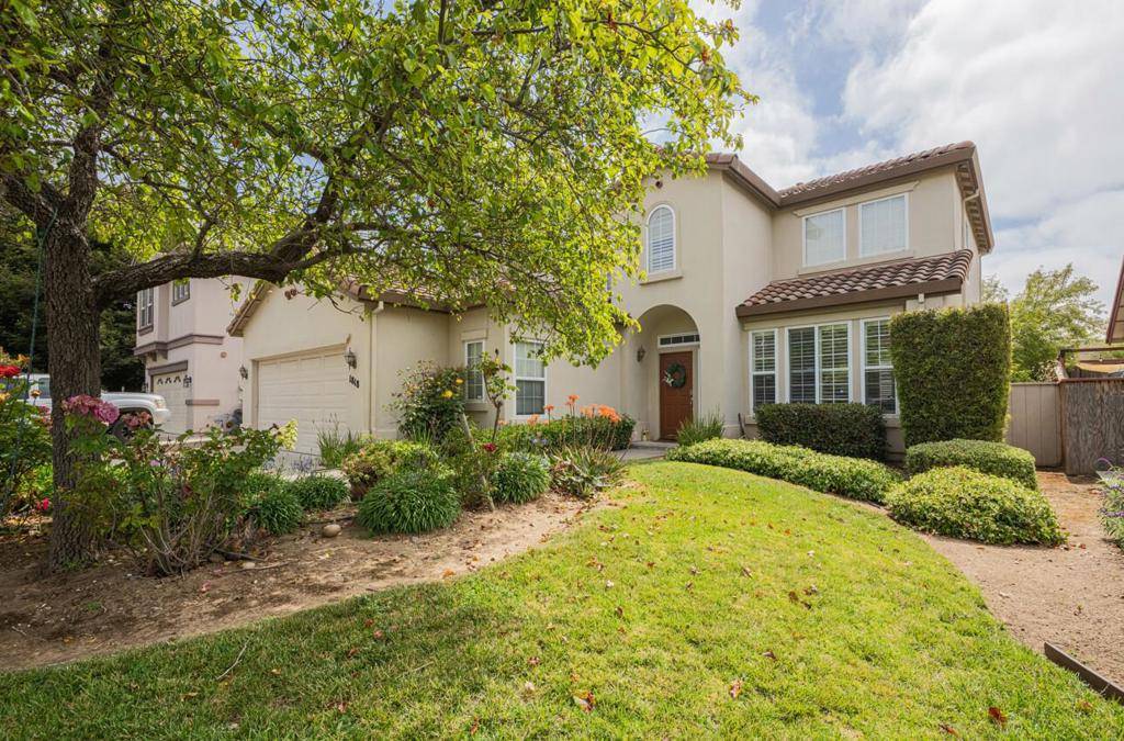 Salinas, CA 93906,1818 Lancashire DR