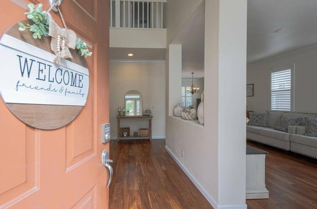 Salinas, CA 93906,1818 Lancashire DR