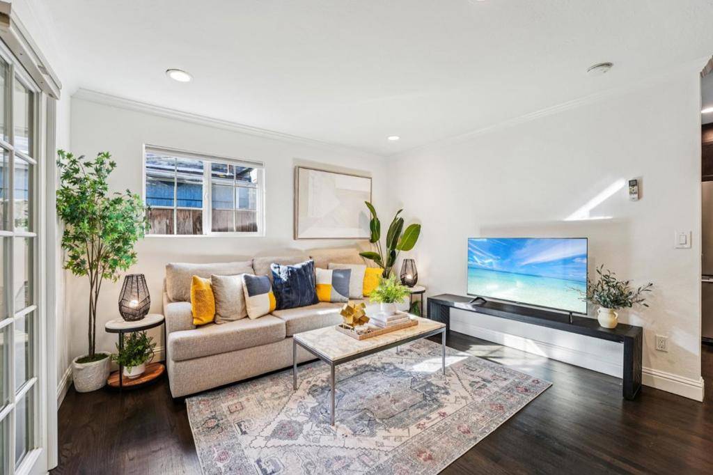 Redwood City, CA 94063,424 5th AVE