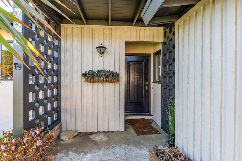 South San Francisco, CA 94080,725 Palm AVE