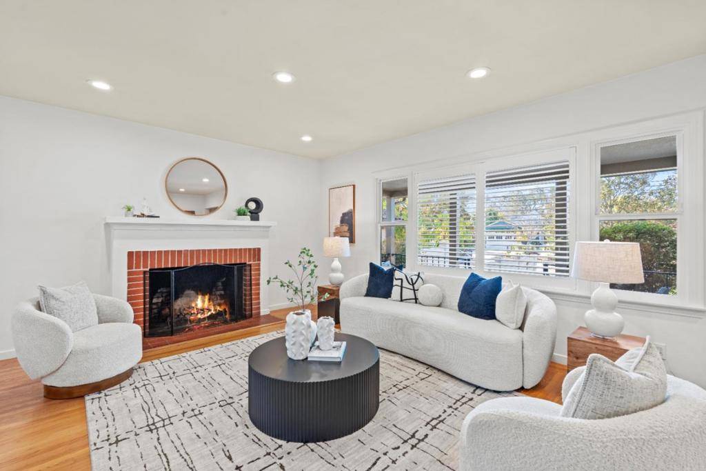 Redwood City, CA 94062,351 Jeter ST