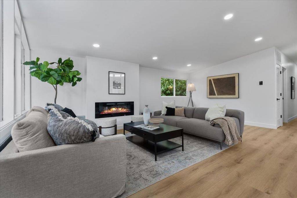 Mountain View, CA 94043,2375 Adele AVE