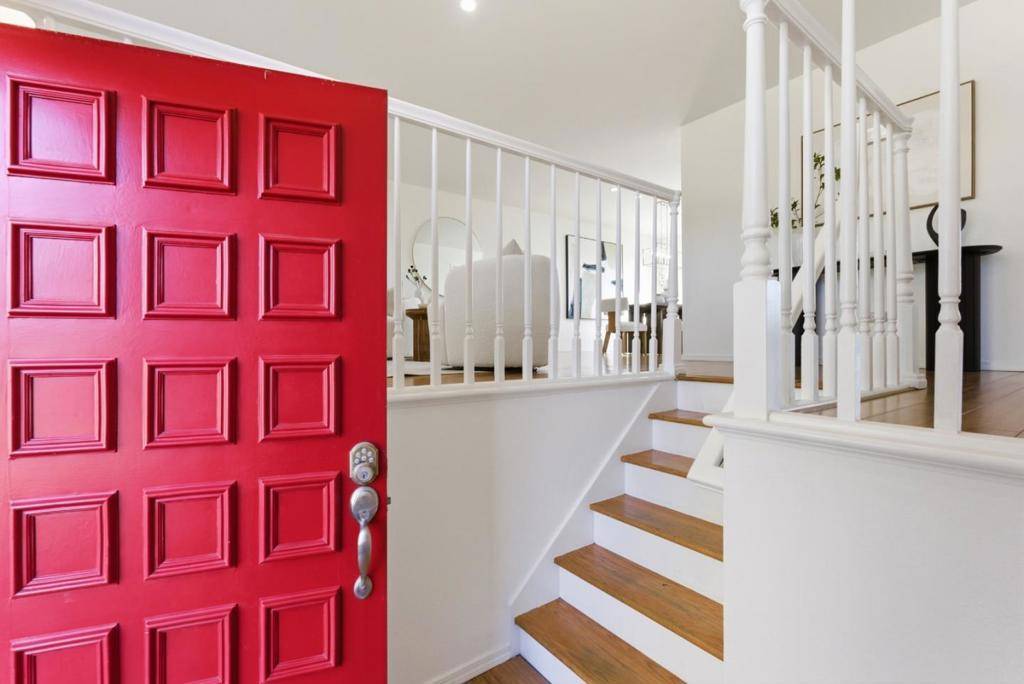 San Carlos, CA 94070,147 Leslie DR