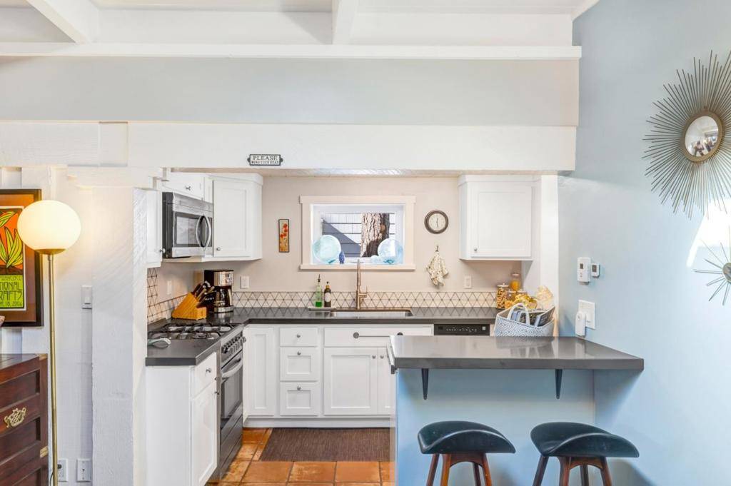 Pacific Grove, CA 93950,1171 Presidio BLVD