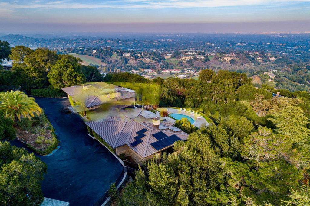 Los Altos Hills, CA 94024,Address not disclosed