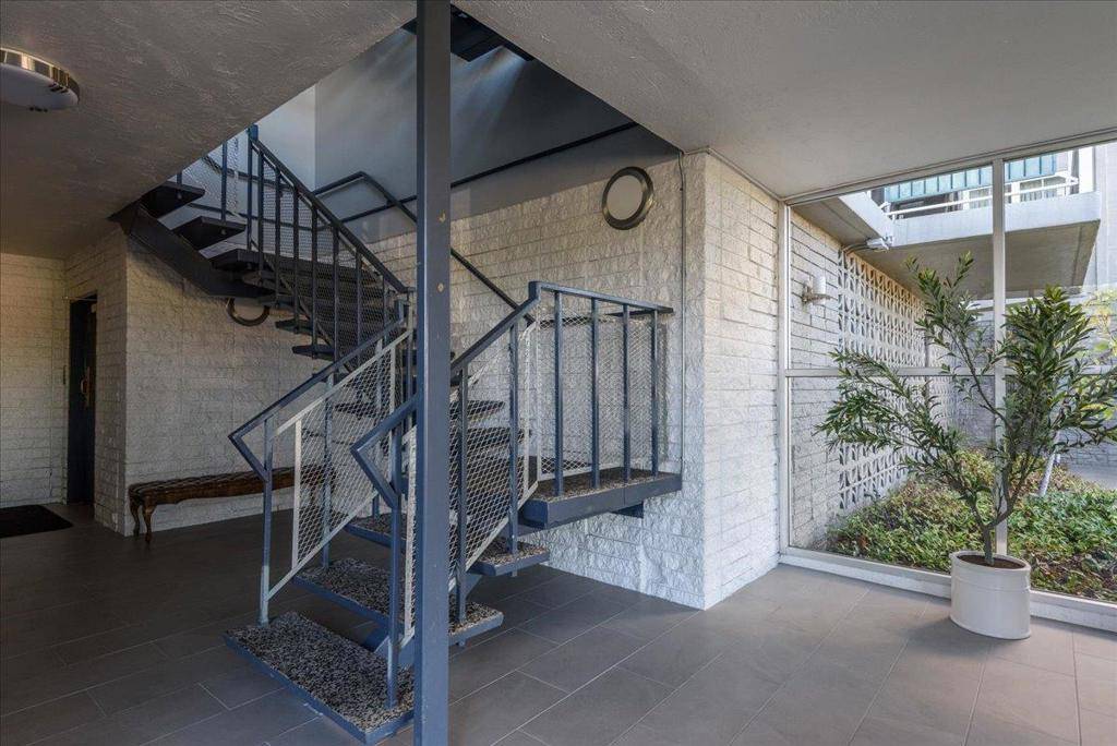 San Carlos, CA 94070,222 Laurel ST #101