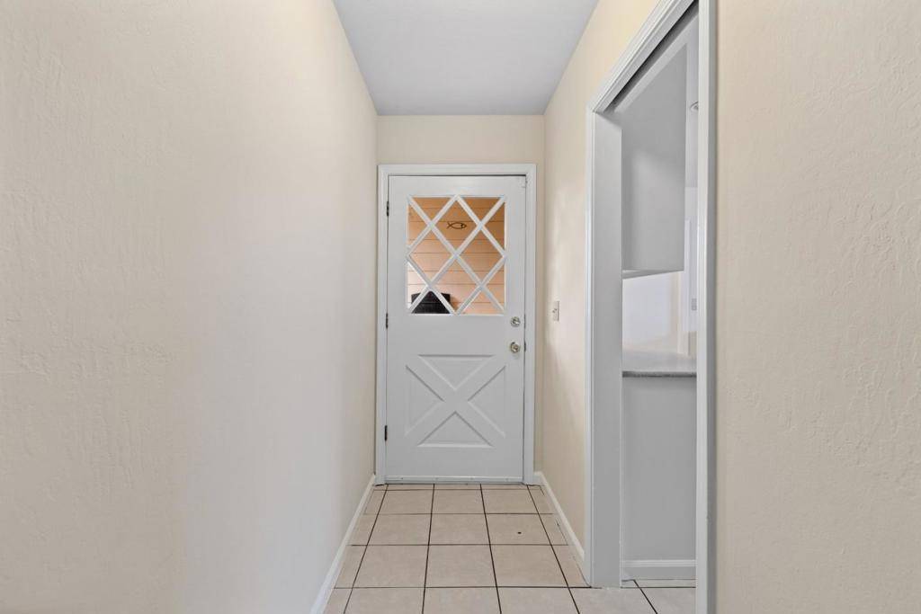 San Jose, CA 95130,2048 Mayfield AVE