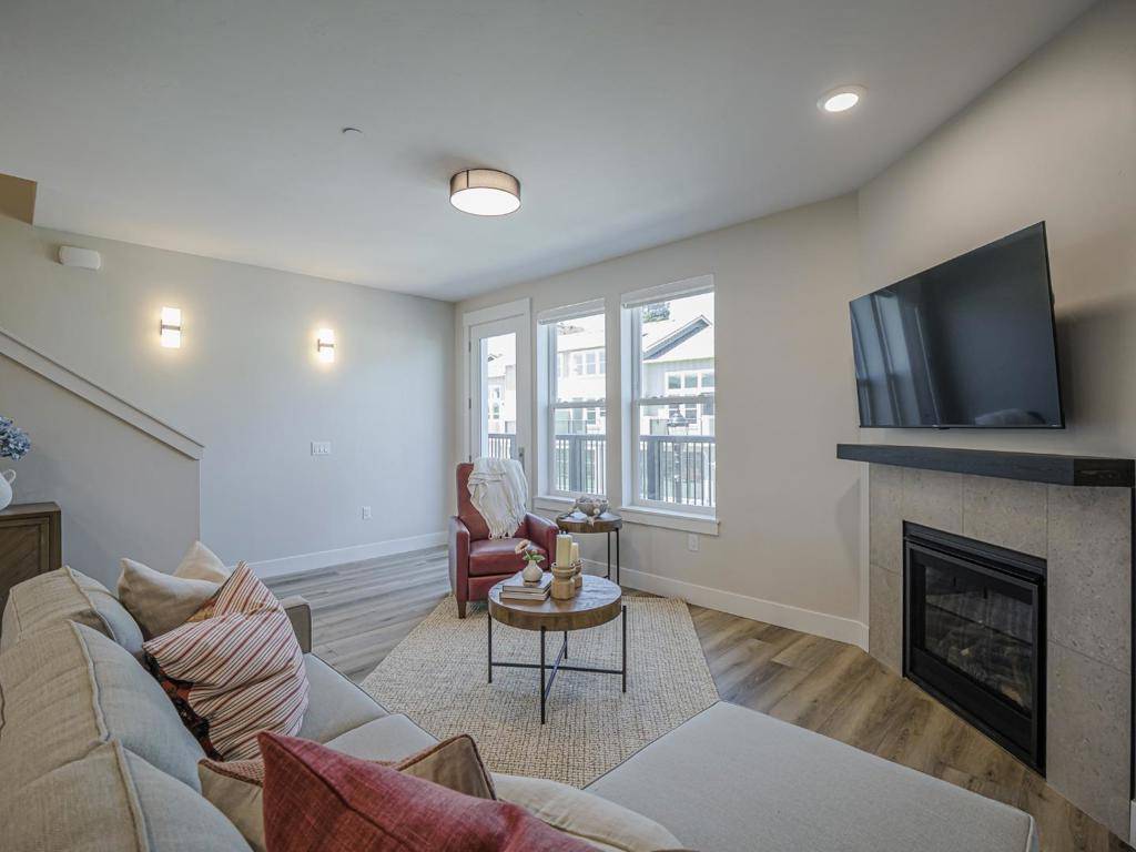 Aptos, CA 95003,126 Aptos Village WAY #3