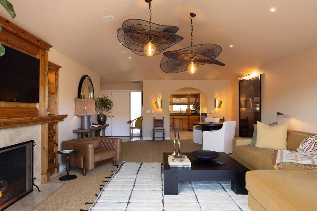 Carmel, CA 93923,261 Del Mesa Carmel