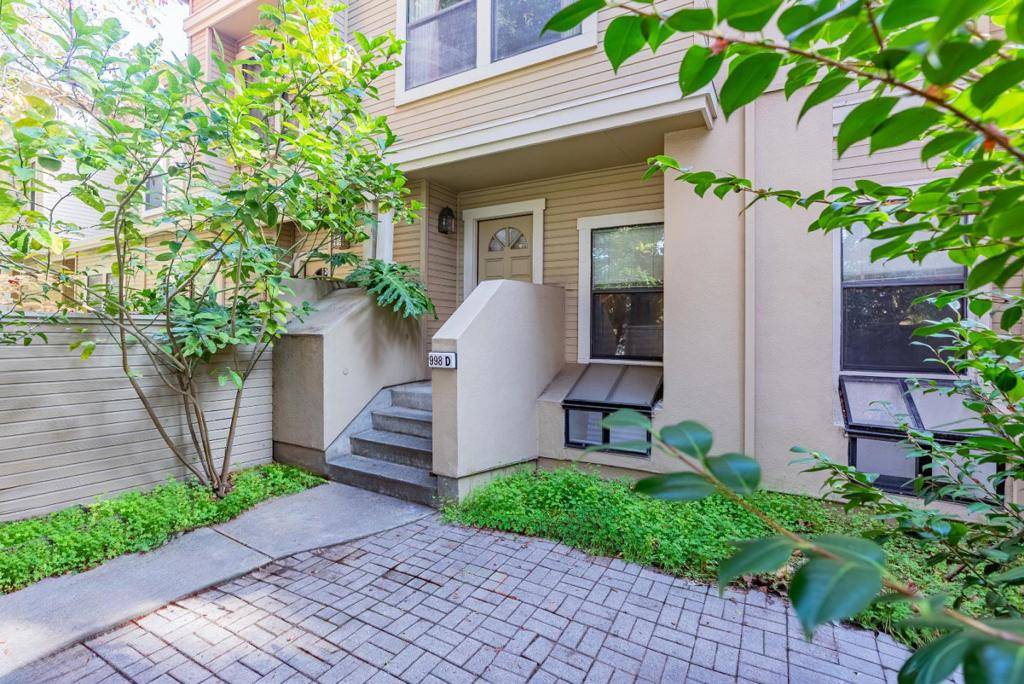 Sunnyvale, CA 94086,998 La Mesa TER #D
