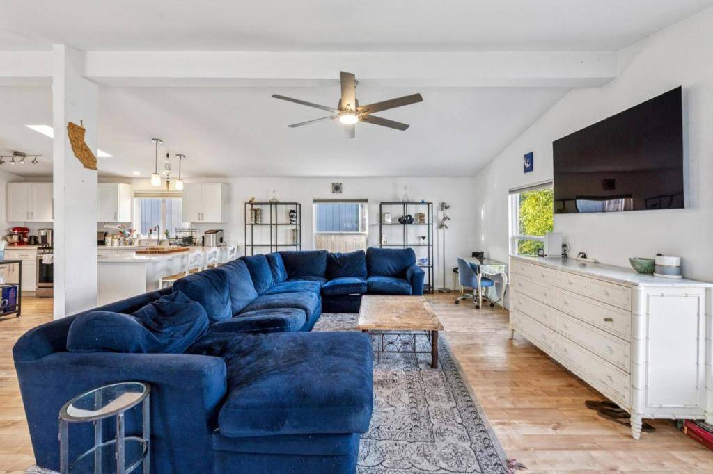 Moss Beach, CA 94038,146 Culebra LN