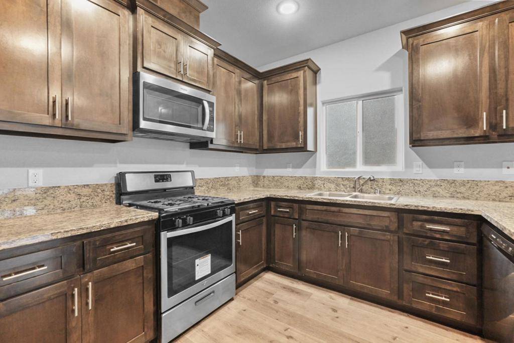 Merced, CA 95341,683 Granada CT