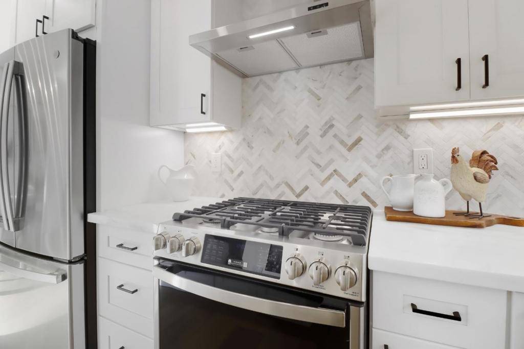 Daly City, CA 94015,519 Midway AVE