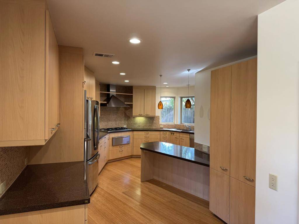 Los Altos, CA 94022,130 Garland WAY