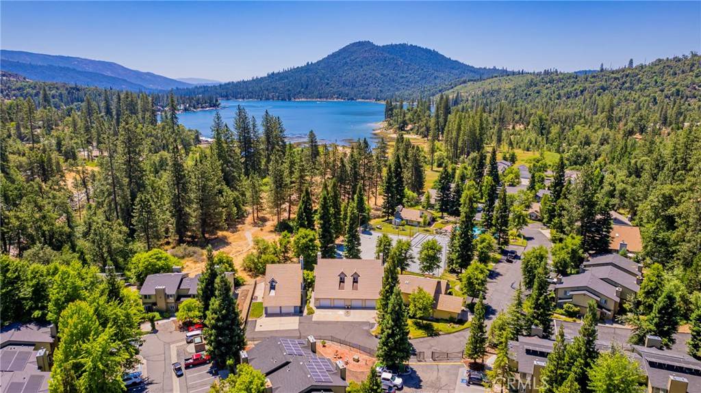 Bass Lake, CA 93604,40333 Road 222 #102