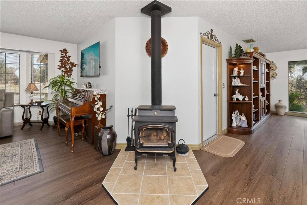 4870 Streeter Mountain RD Mariposa, CA 95338