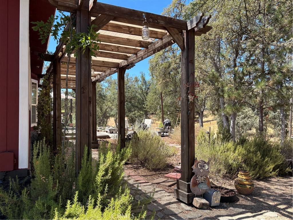 Mariposa, CA 95338,4060 Indian Peak RD