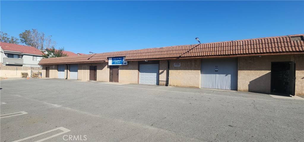 Fontana, CA 92335,8450 Tamarind AVE #A,B,C,D.