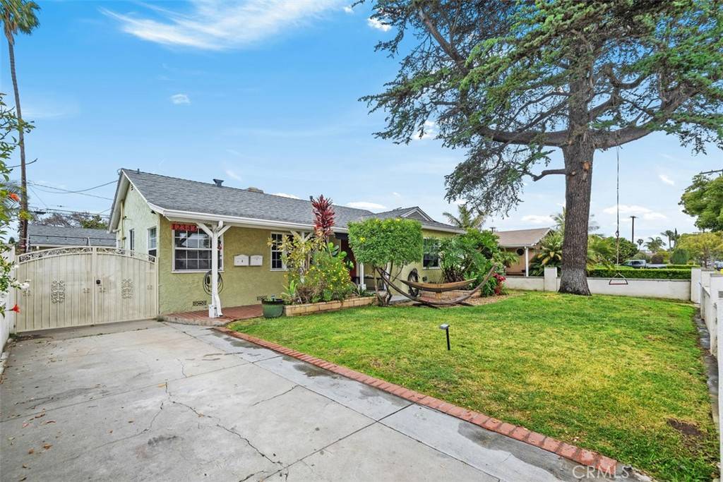 Downey, CA 90242,12343 Rives AVE