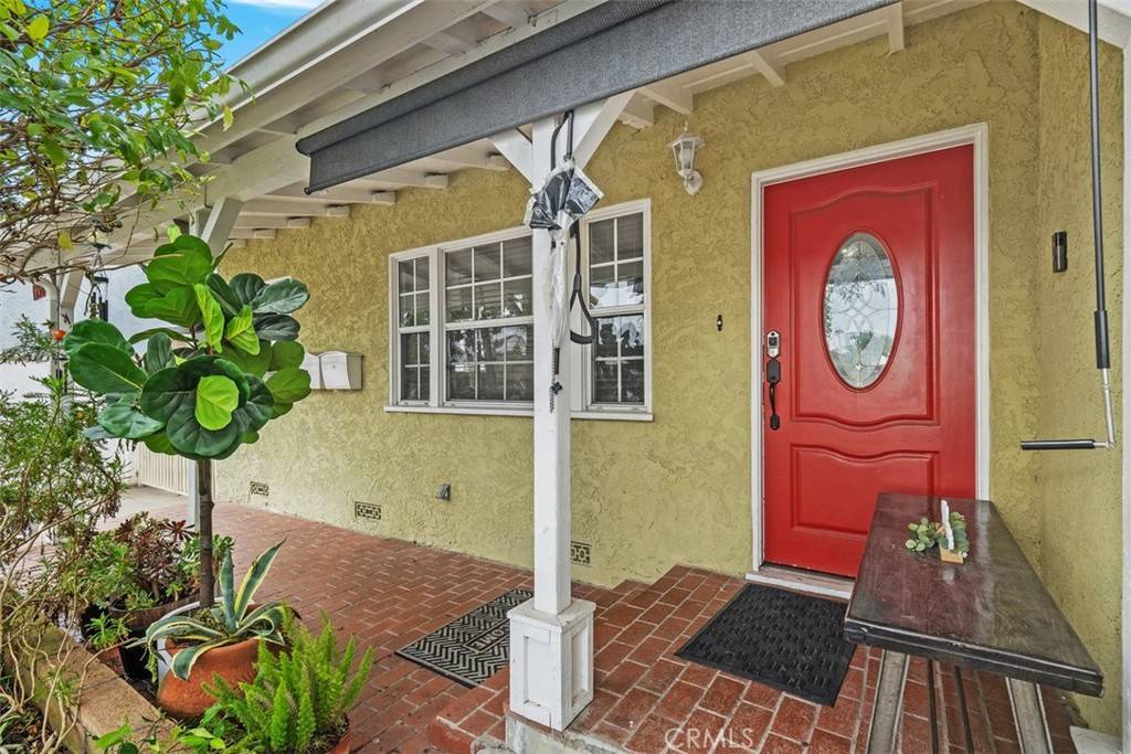 Downey, CA 90242,12343 Rives AVE