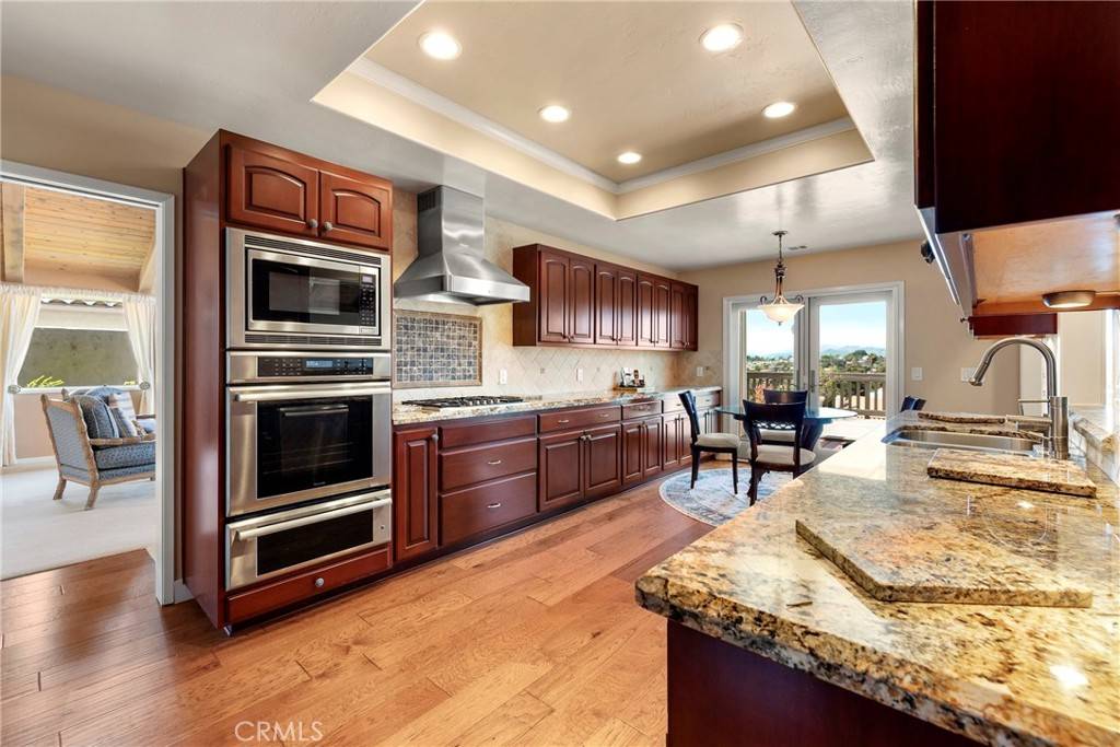 Fallbrook, CA 92028,1057 Ridge Heights DR