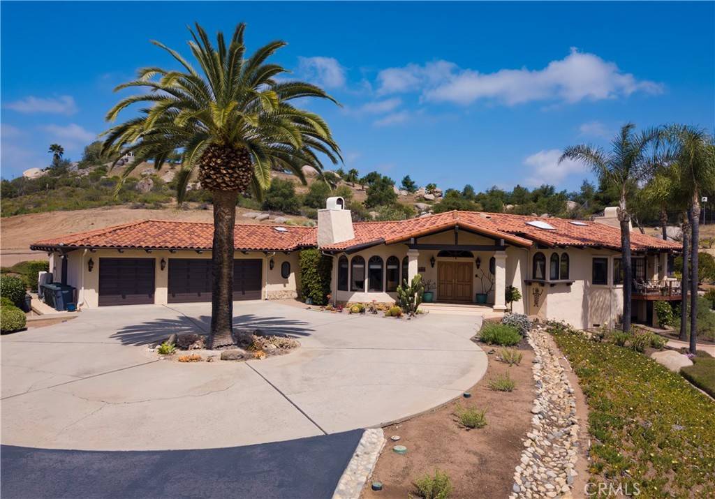Escondido, CA 92026,28306 Crescent Hill WAY