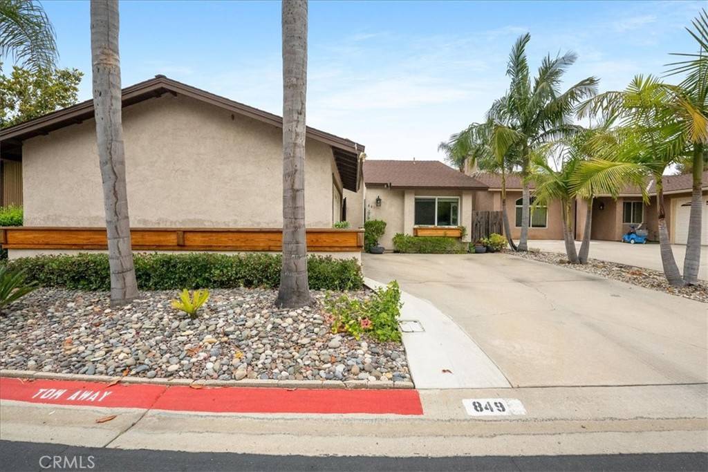 Fallbrook, CA 92028,849 Shade Tree LN
