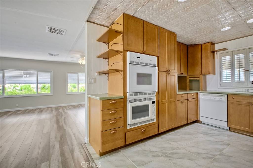 Fallbrook, CA 92028,4747 Oak Crest RD #28