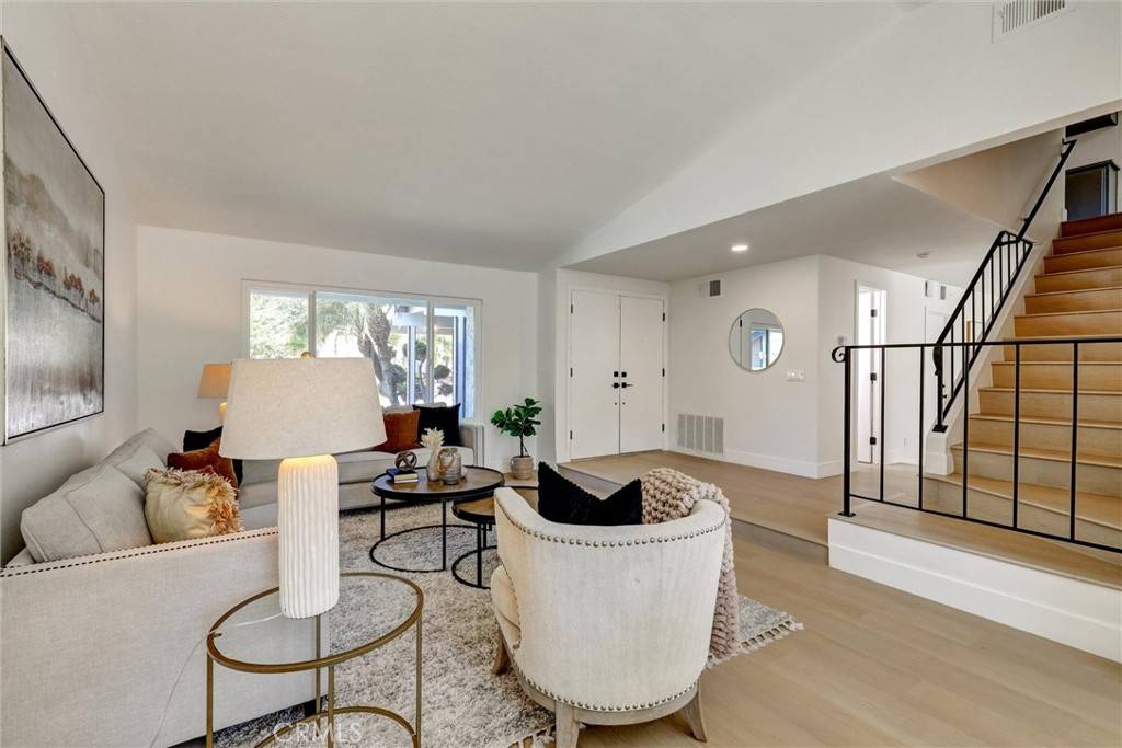San Diego, CA 92129,9409 Aldabra CT