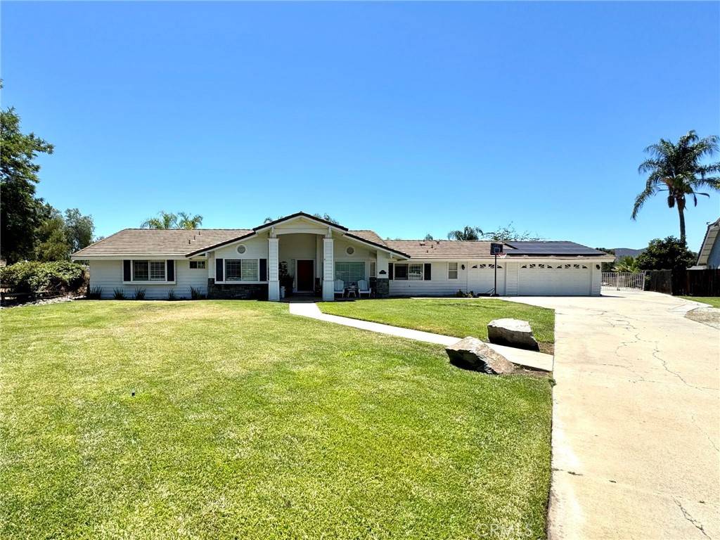 Menifee, CA 92584,28853 Broken Arrow CIR