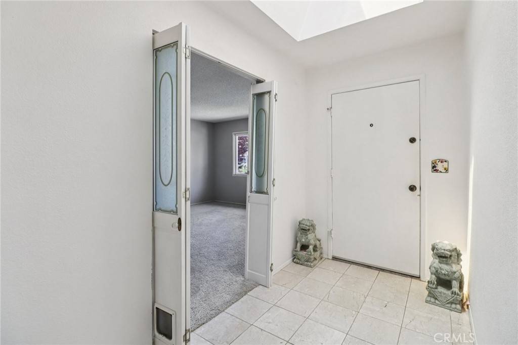 Bonita, CA 91902,5620 Loping LN