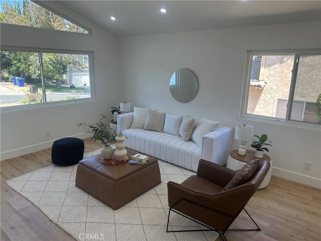 San Diego, CA 92120,8043 Hillandale DR