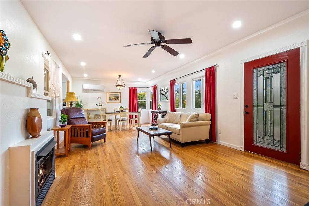 San Diego, CA 92115,4617 59th St