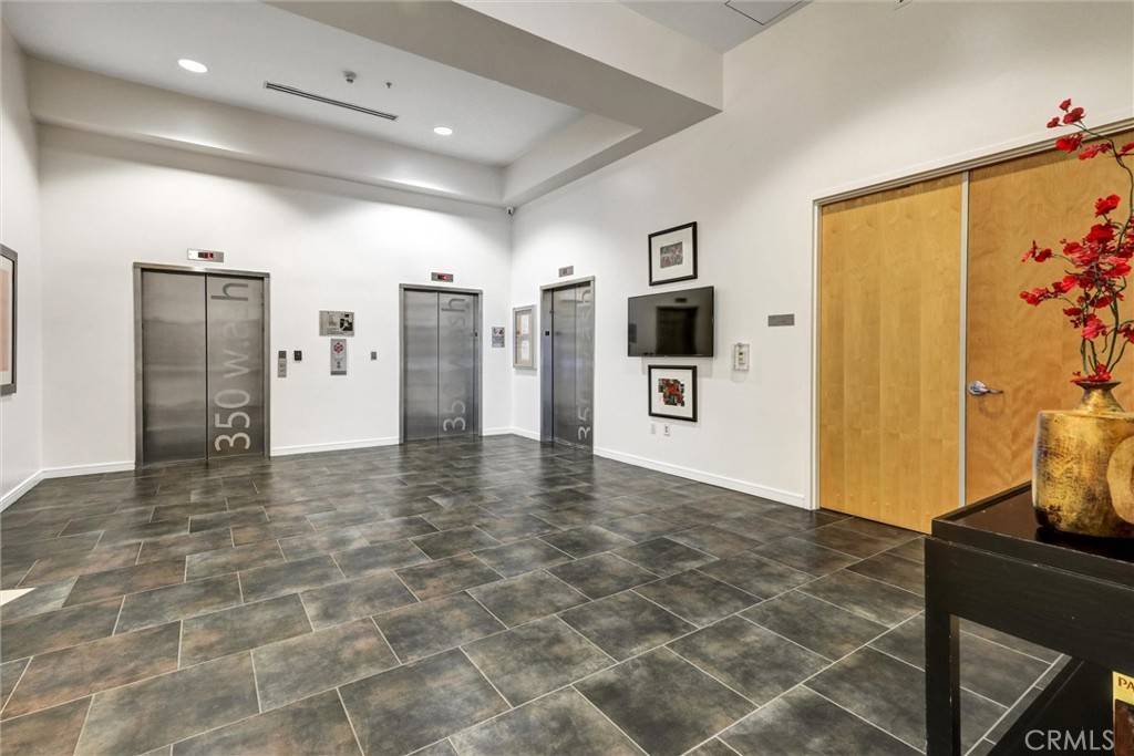 San Diego, CA 92101,350 W Ash #103