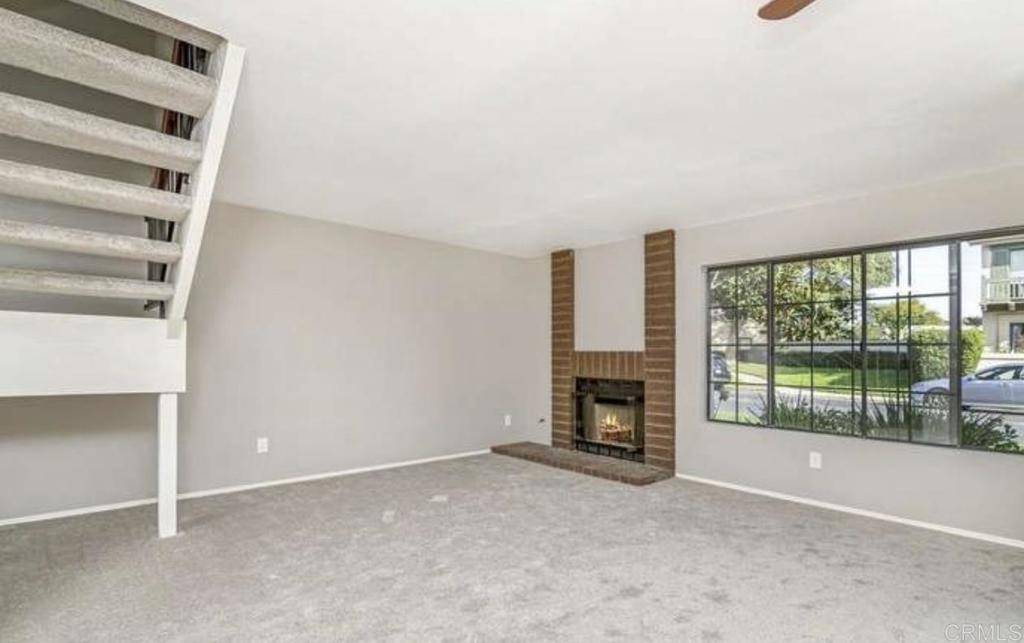 Carlsbad, CA 92011,6863 Alderwood DR