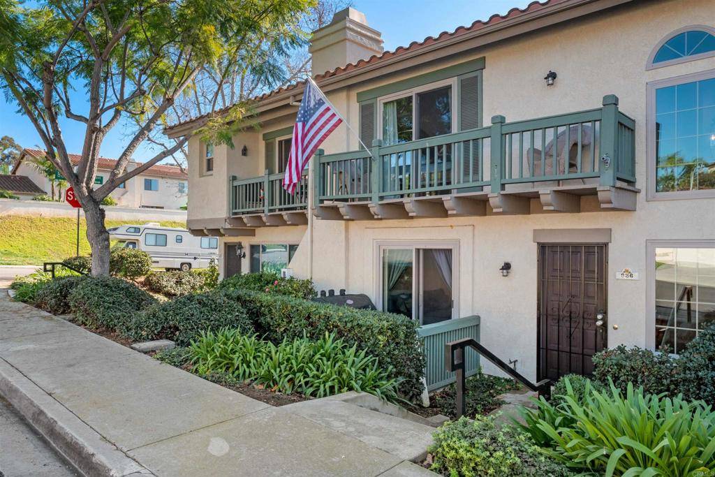 Carlsbad, CA 92011,936 Hawthorne AVE