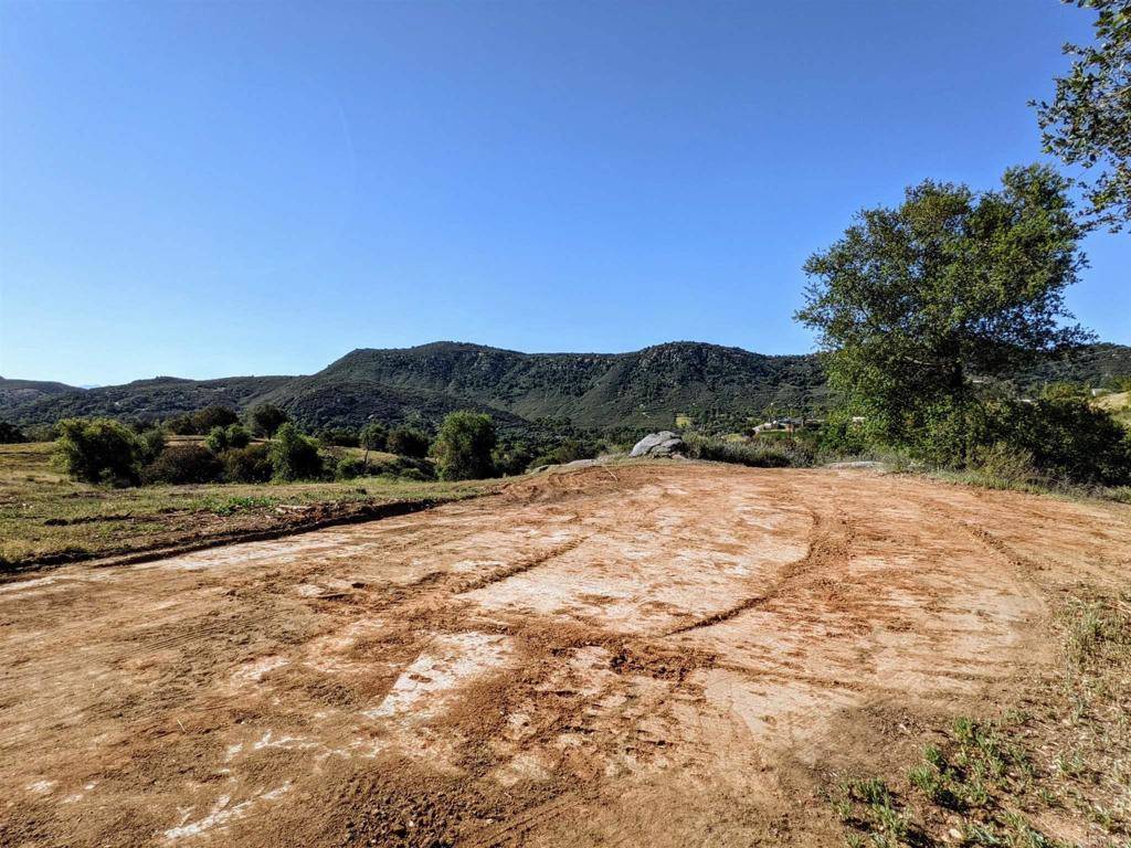 Valley Center, CA 92082,15543 Mathew RD