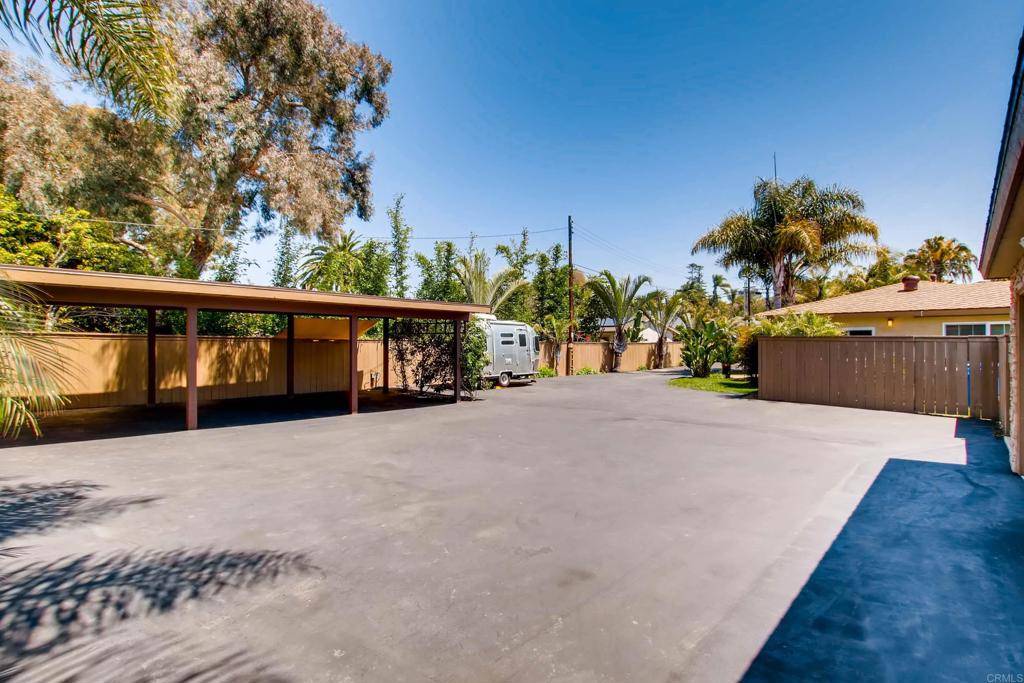 Encinitas, CA 92024,1074 76 Hermes AVE
