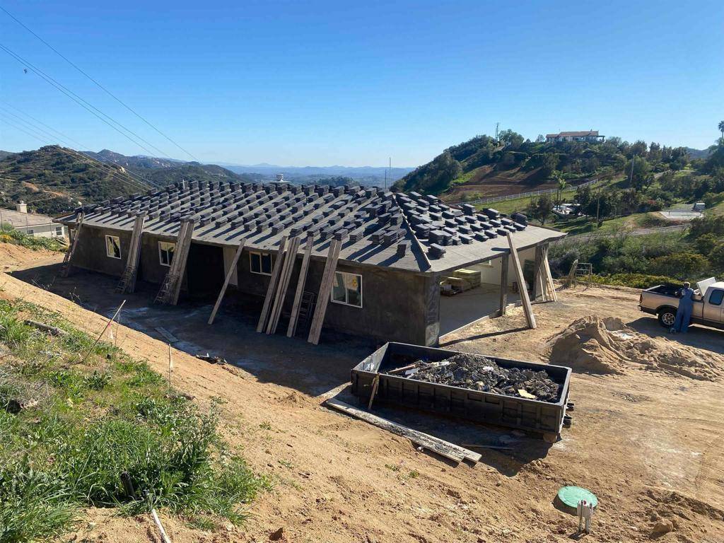Escondido, CA 92026,27907 Cougar Pass Rd