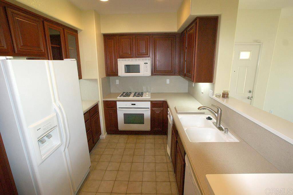 Carlsbad, CA 92009,6464 Terraza Portico