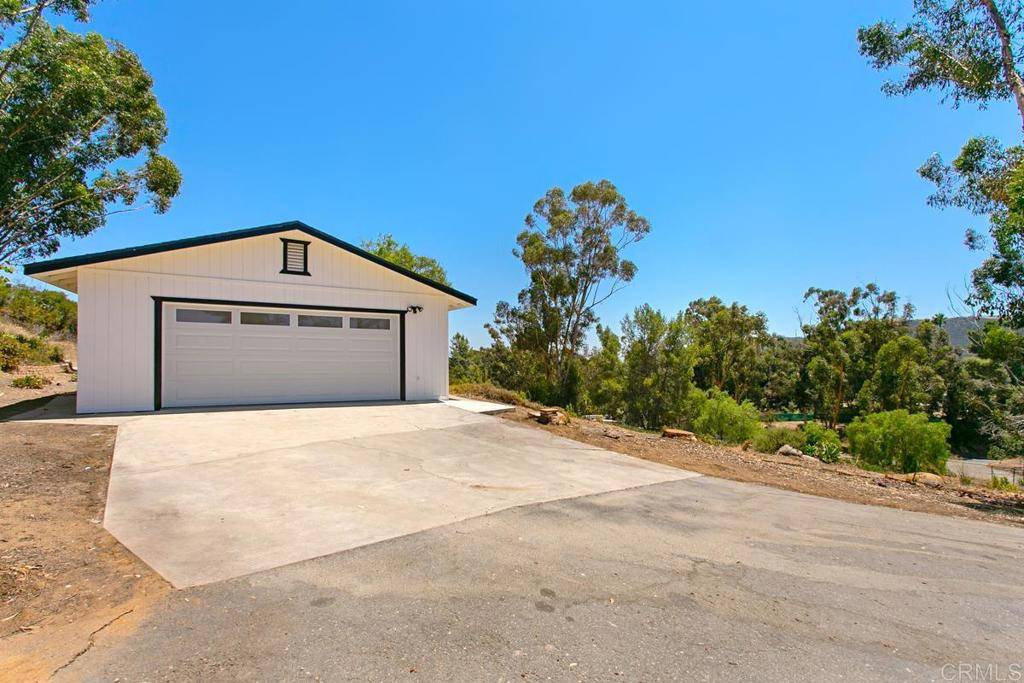 Escondido, CA 92026,1801 Tierra Libertia