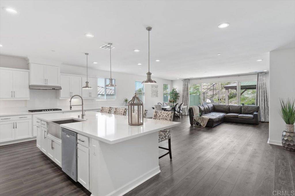 Fallbrook, CA 92028,3005 Via de Todos Santos