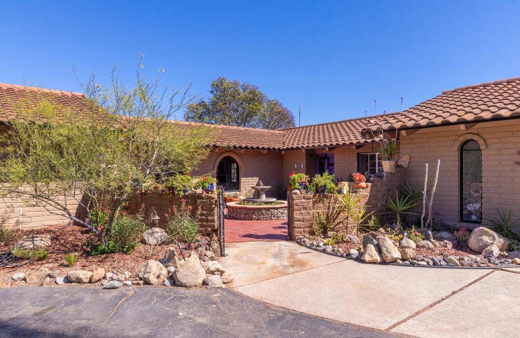 Fallbrook, CA 92028,1540 Wilshire Rd