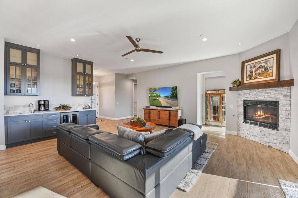 Fallbrook, CA 92028,1511 Dickey ST
