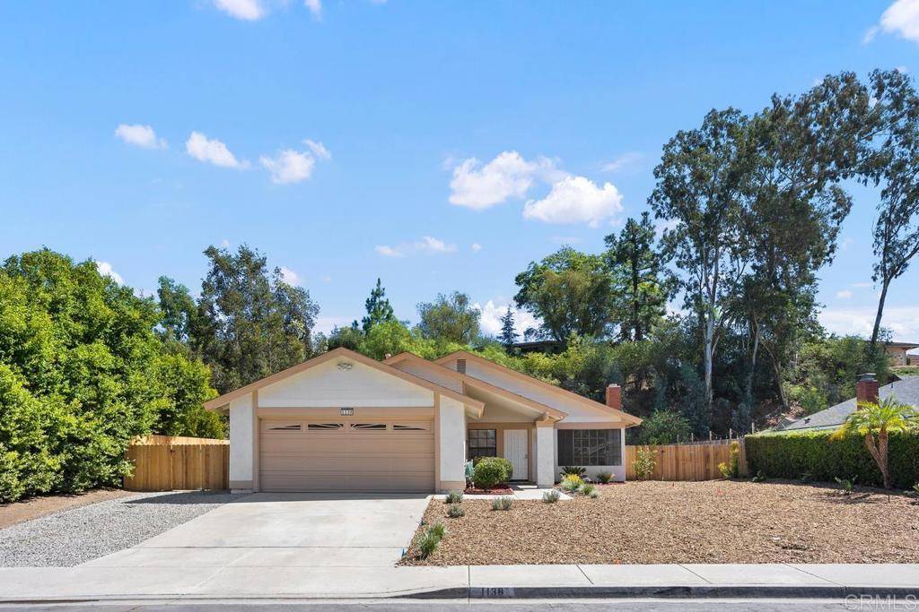 Fallbrook, CA 92028,1138 Senwood WAY
