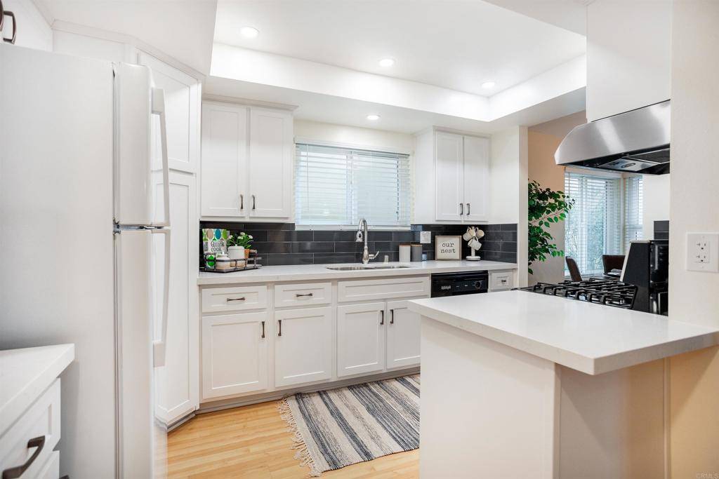 Poway, CA 92064,13815 8 Johannesberg Drive