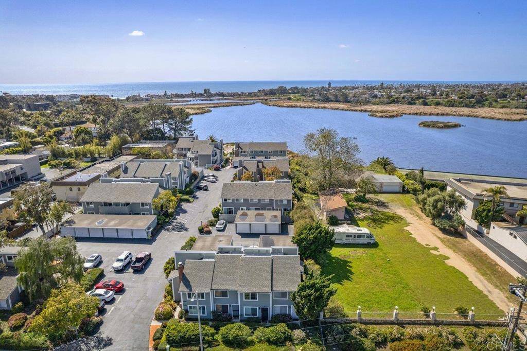 Carlsbad, CA 92008,2525 Jefferson St. #A