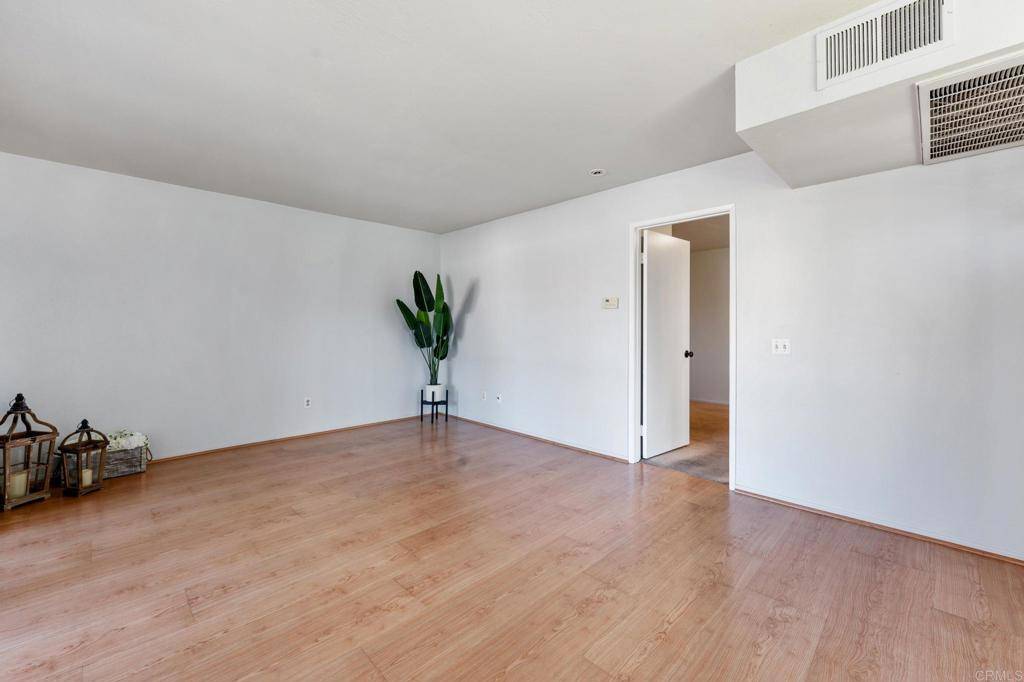 San Diego, CA 92128,13207 Wimberly SQ #273
