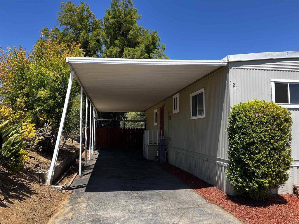 El Cajon, CA 92021,13162 Highway 8 Business Spc 121