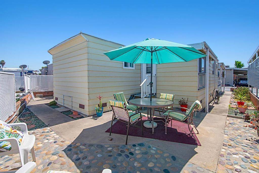 Oceanside, CA 92057,206 Mockingbird Ln